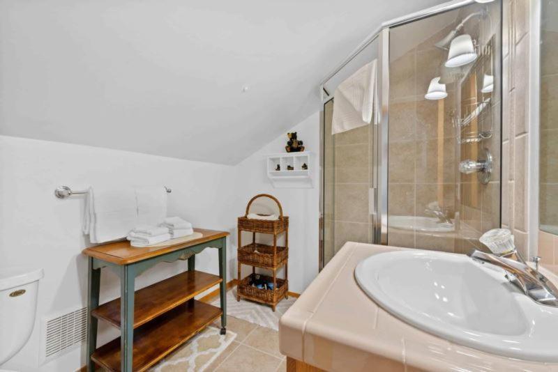 Ridgepoint Townhome 198 By East West Hospitality Beaver Creek Eksteriør bilde