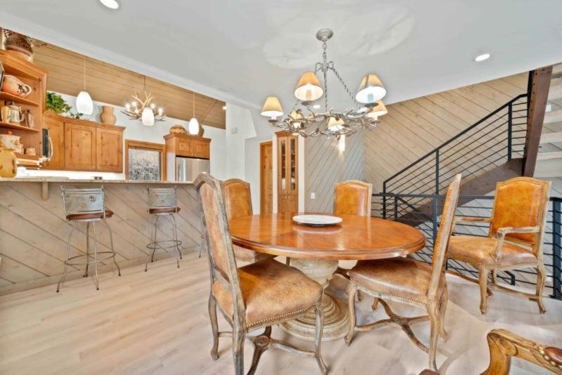 Ridgepoint Townhome 198 By East West Hospitality Beaver Creek Eksteriør bilde