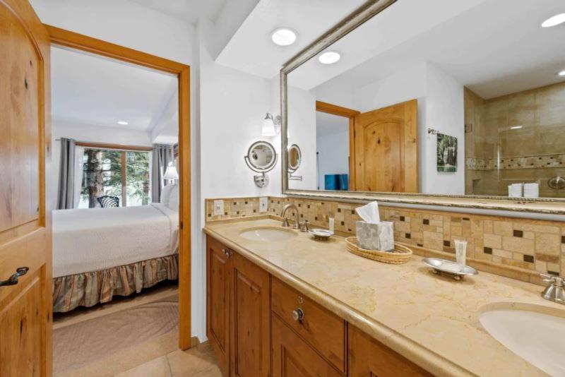 Ridgepoint Townhome 198 By East West Hospitality Beaver Creek Eksteriør bilde