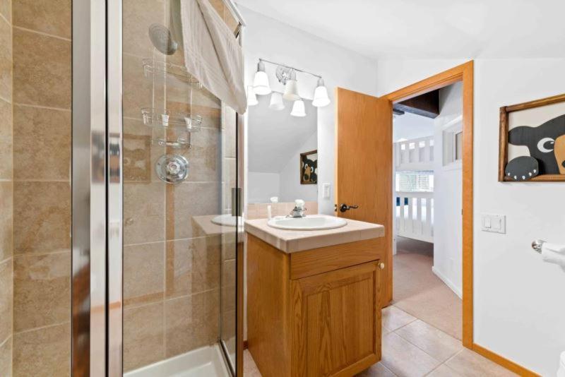 Ridgepoint Townhome 198 By East West Hospitality Beaver Creek Eksteriør bilde