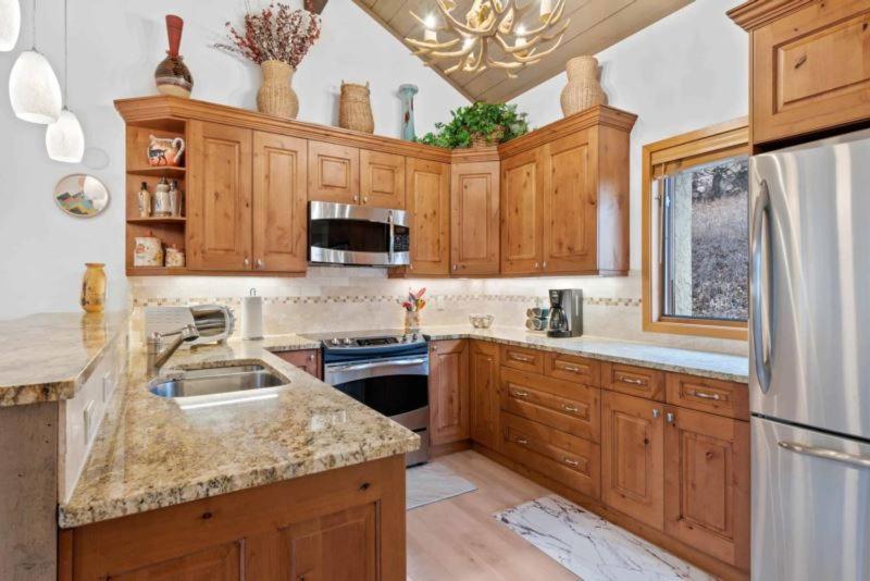Ridgepoint Townhome 198 By East West Hospitality Beaver Creek Eksteriør bilde