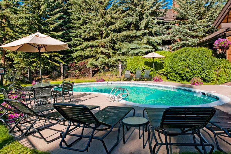 Ridgepoint Townhome 198 By East West Hospitality Beaver Creek Eksteriør bilde
